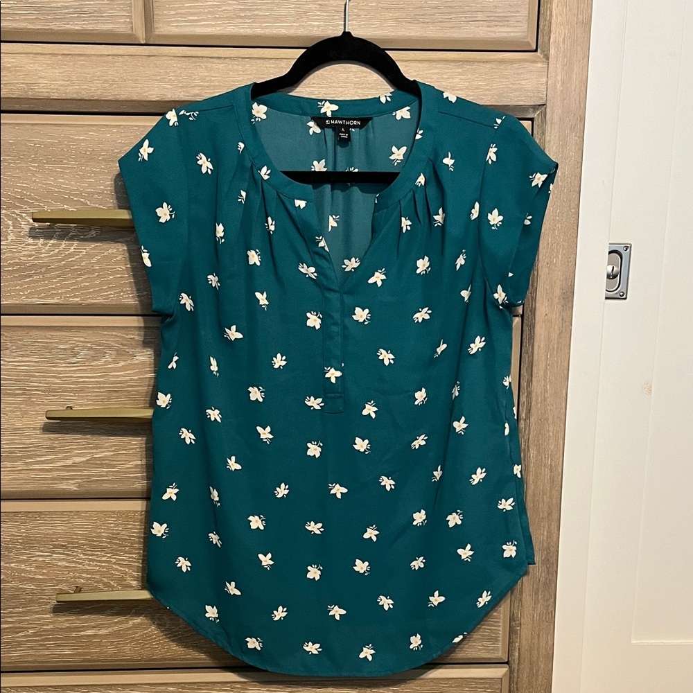 41 Hawthorn Teal Blouse with White Floral Design Size S